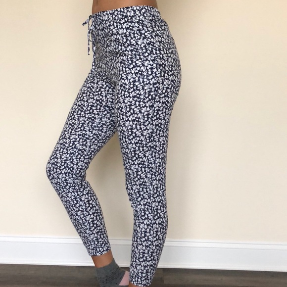 NWOT Abercrombie Pants - Picture 3 of 4